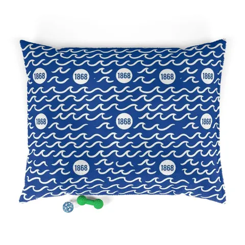 Hampton 1868 Blue & White Wave Pet Bed — front view