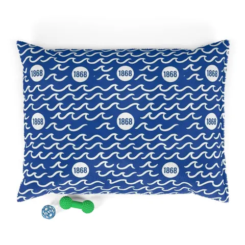 Hampton 1868 Blue & White Wave Pet Bed — front view