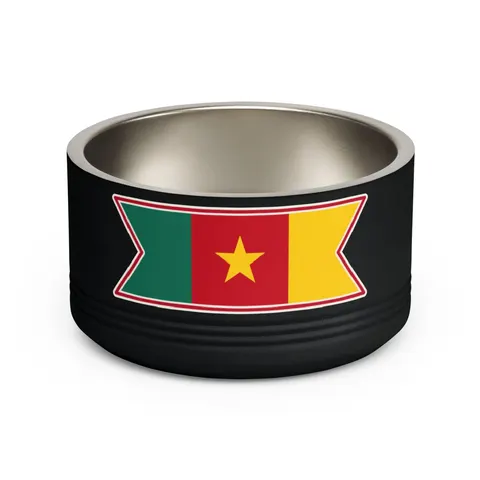 Cameroon Green Red Yellow Star Pet Bowl — front view