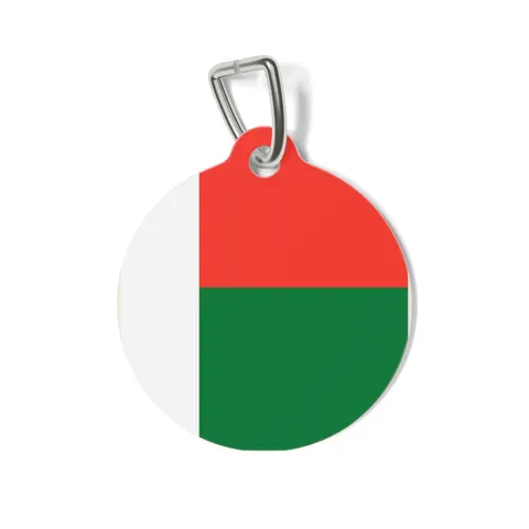 Madagascar White Red Green Pet Tag — front view