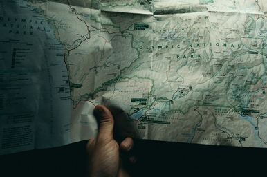 Holiday Gift Planning Starts Now: Why Personalized Maps Make Meaningful Presents