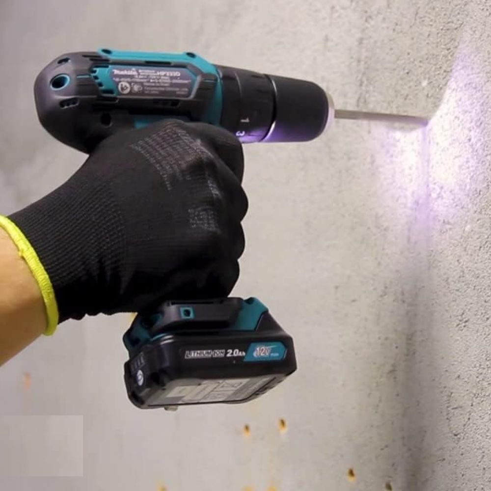 Furadeira/Parafusadeira Makita 12V Compacta com Kit e Carregador | CLX228SAX