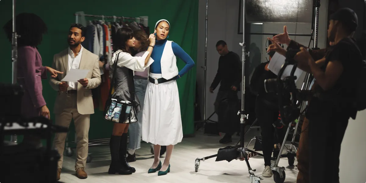 Makeup & Contouring: A Beginner's Guide