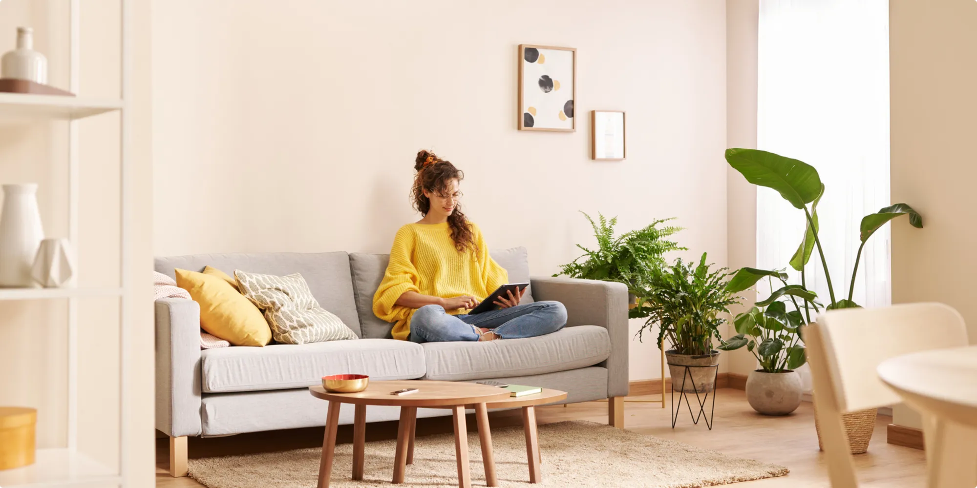 Makeup artist certification in the USA — study online