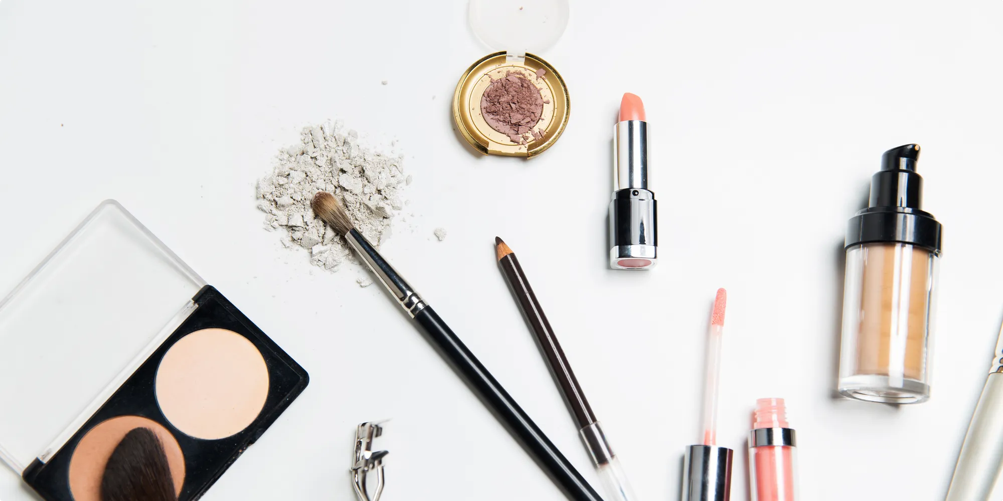 Makeup artist certification in America — how to launch your career