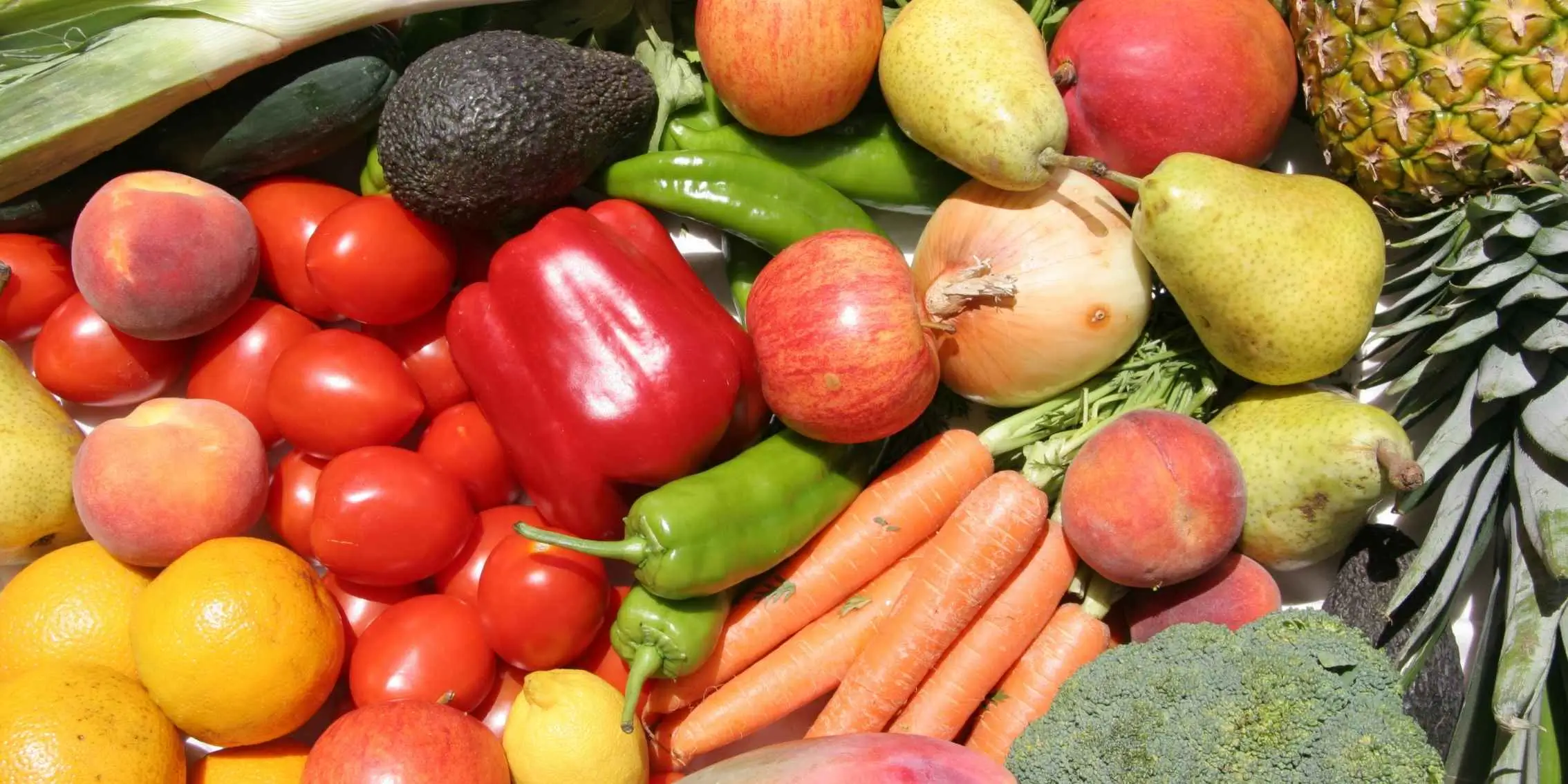 Fresh vegetables and fruits for a low GI diet