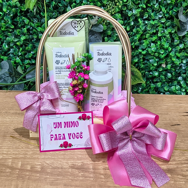 Presente Flor De Pera E Melissa Creme Mão E Corpo