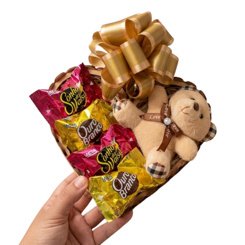 BANDEJA CORAÇÃO MDF COM BOMBONS E CHAVEIRO URSO PRESENTE ROMÂNTICO MASCULINO