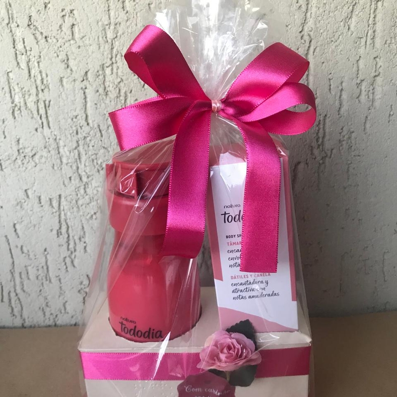 Presente creme nutritivo 400 ml + Body Splash 200 ml Tâmara e Canela