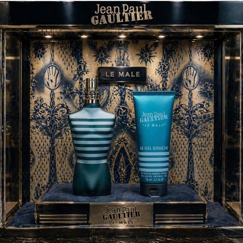 Kit Jean Paul Gaultier "Le Male" ⚓✨ O kit contém: 🧴 Perfume "Le Male" Jean Paul Gaultier 🧼 Shower Gel (Xampu/Gel de Banho)