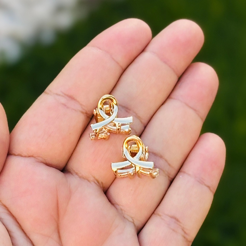 Par Mini Presilhas Metal Ondinha Prata/Dourada