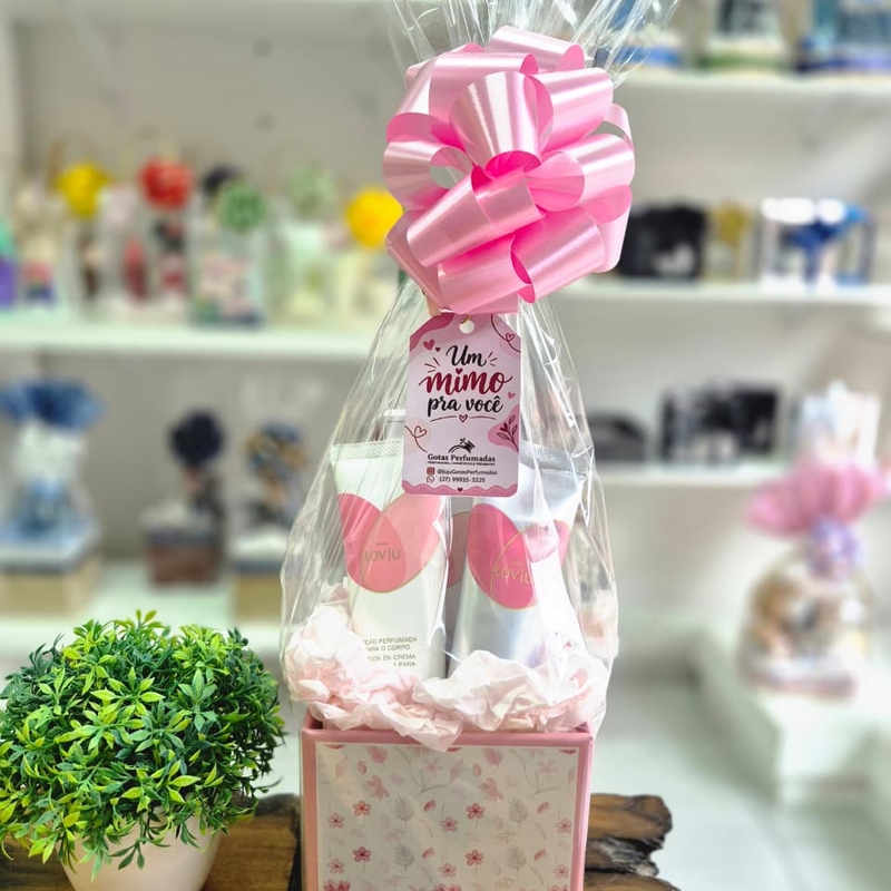 Presente Cachepó Lov|U Avon Loção Hidratante Corporal e Creme Mãos