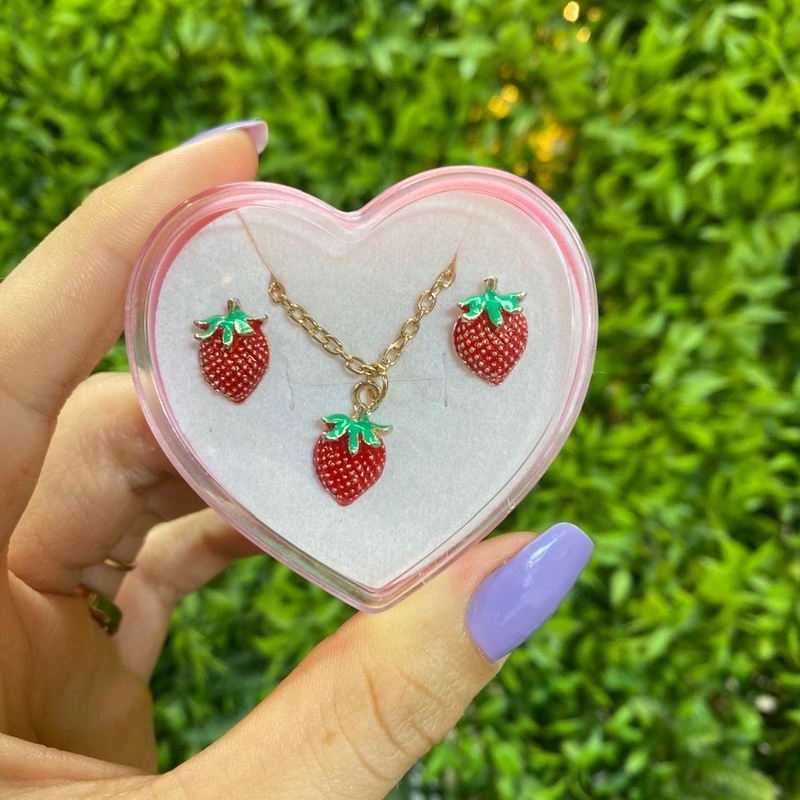Conjunto Corrente e Brinco Morango
