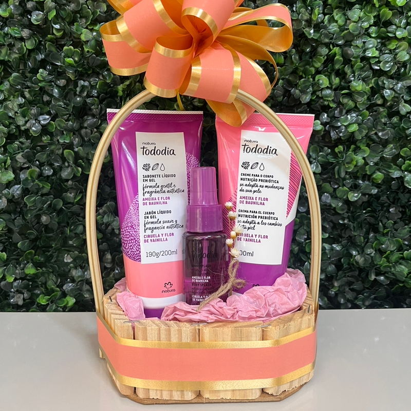 Presente Cesta Natura Tododia Ameixa e Flor de Baunilha (Sabonete Líquido + Hidratante + Mini Body Splash)