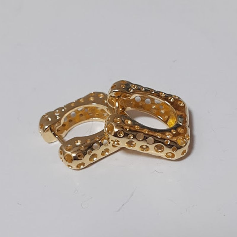 Argola Ouro Quadrada 1,9cm Filete com Furinhos