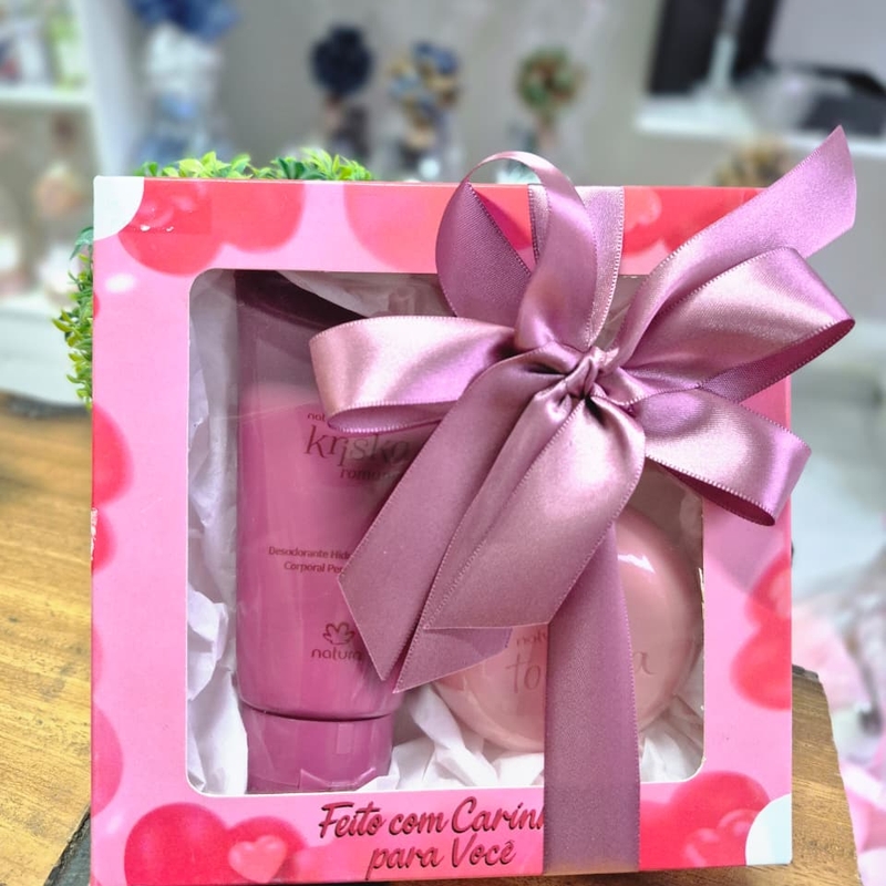 Presente Caixa Visor Kriska Romance e Sabonete Natura
