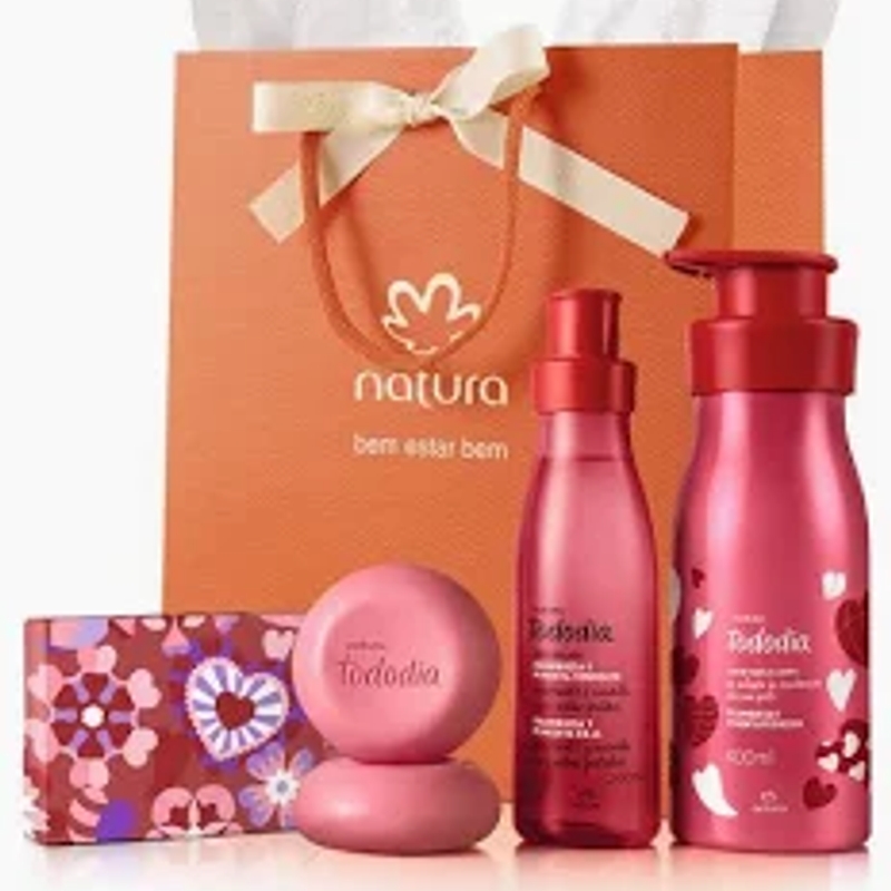 Kit Natura TodoDia Framboesa e Pimenta Vermelha - 1 Creme para o Corpo 400ml, 1 Body Splash 200ml e 1 Caixa de Sabonetes 2x90g