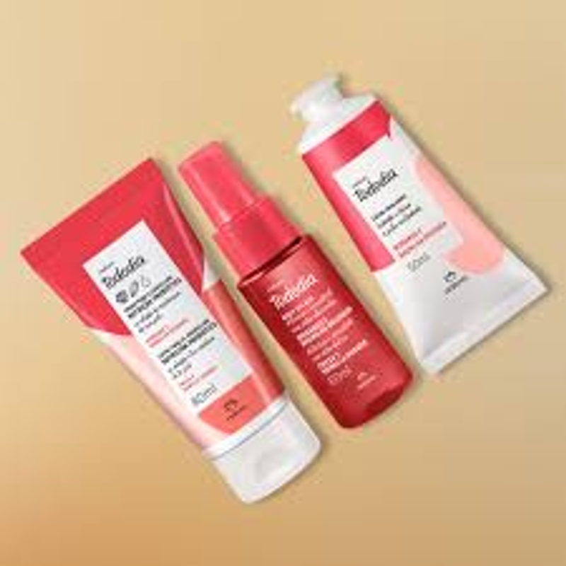 Kit Natura TodoDia Morango e Baunilha Dourada - 01 Body Splash 60ml + 01 Creme para o Corpo 80ml + 01 Creme para Mãos 50ml