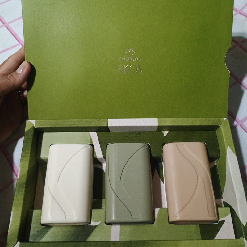Presente natura ekos sabonete em barra com Ryos