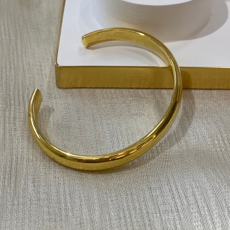 Bracelete Liso Folheado A Ouro 18k