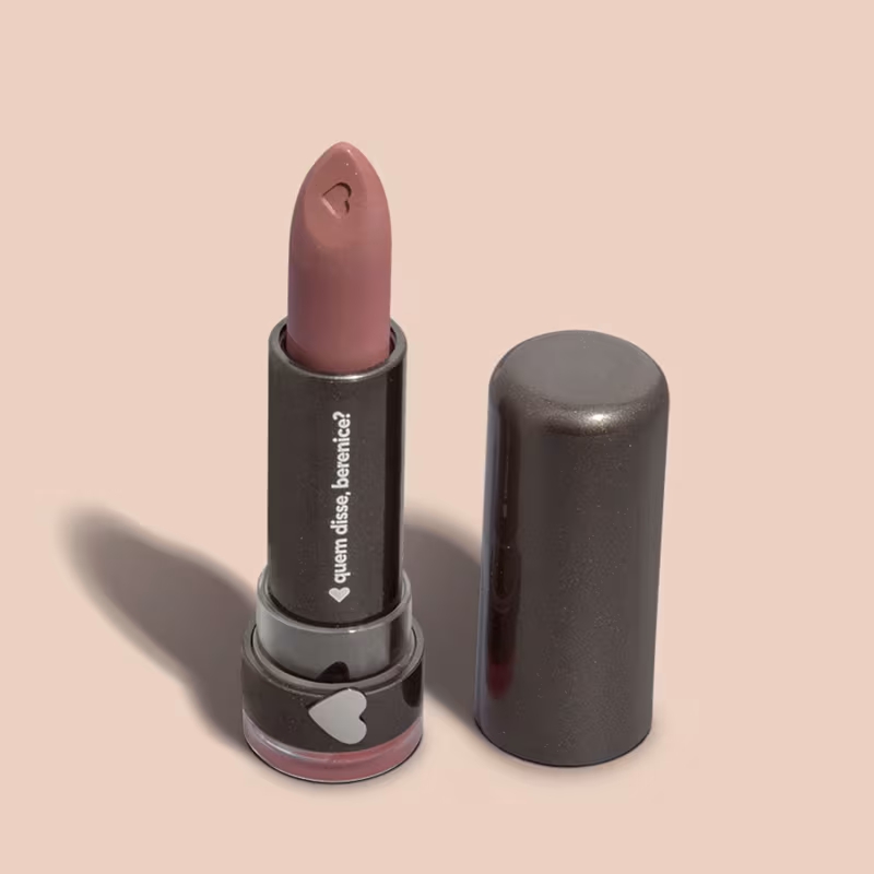 Batom Cremoso Hidratante QDB Vinho Nudete 3,8g