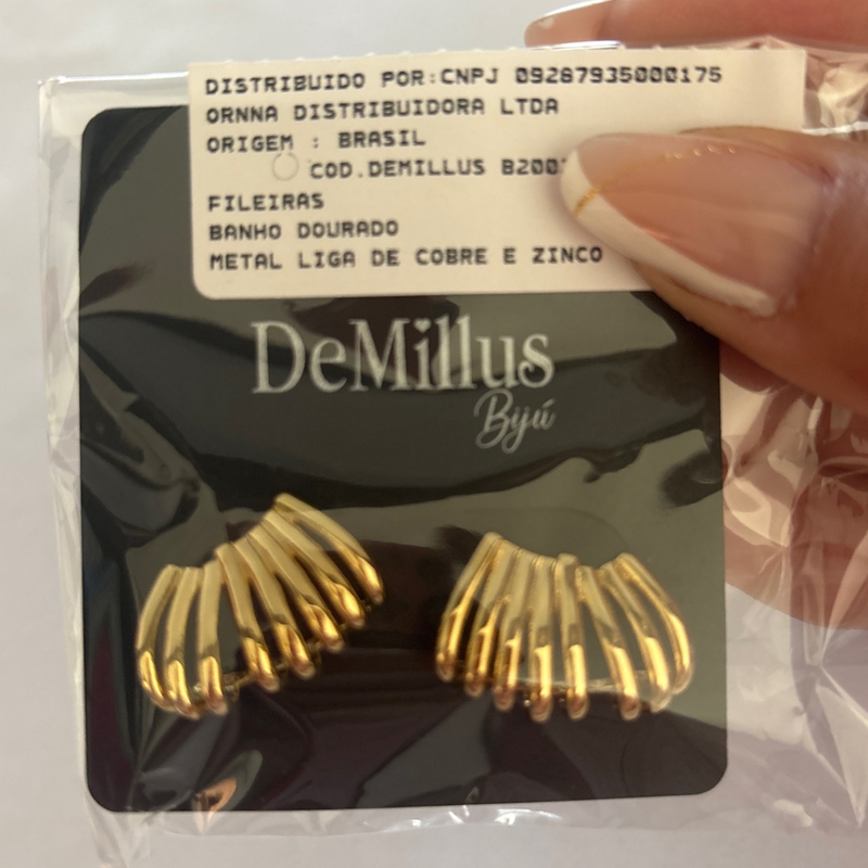Brinco Oito Fileiras Dourado