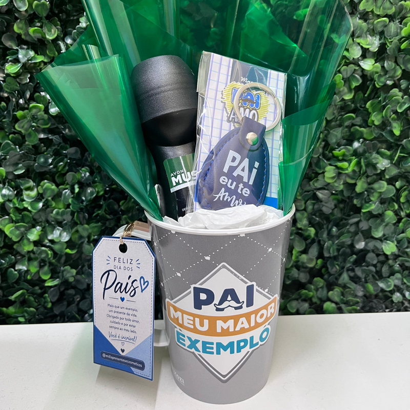 Presente Dia Dos Pais (Desodorante Musk + Sabonete Natura + Chaveiro + Caneca Plástico)