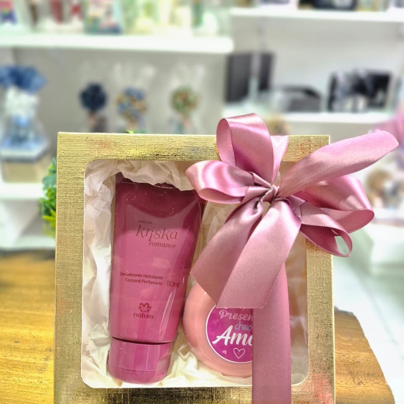 Presente Caixa Visor Kriska Romance e Sabonete Natura