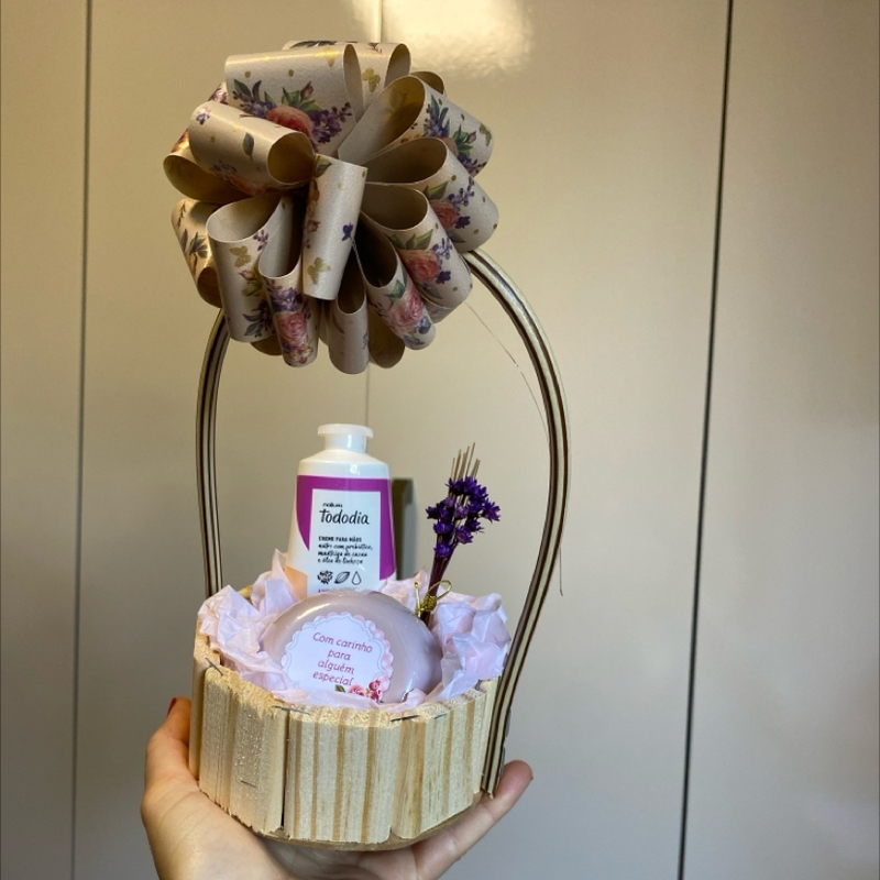 Mini Cesta Creme De Mãos 50ml E Sabonete