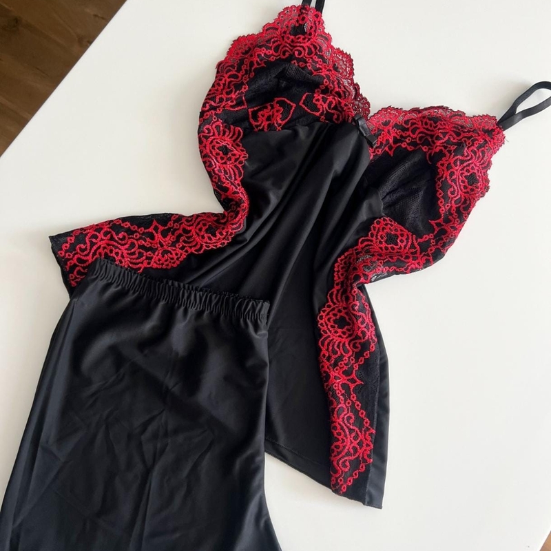 BABY DOLL EM LIGANETE E RENDA PRETO E VERMELHO DINÁ