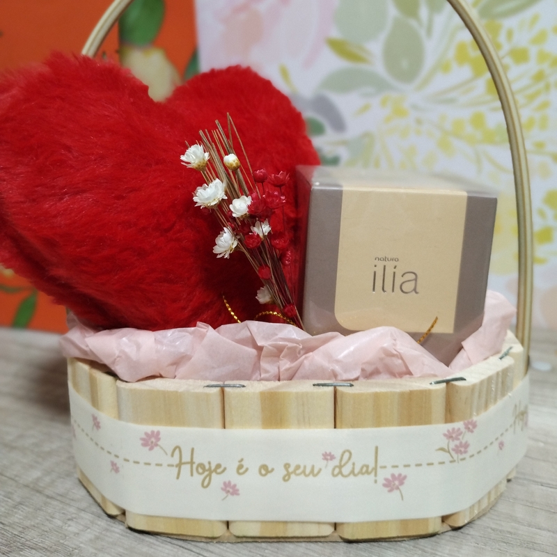 Cesta Personalizada Perfume Ília