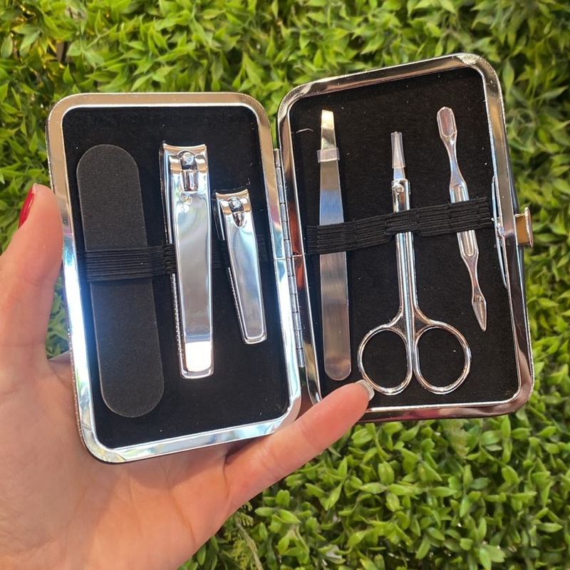 Estojo prateado para unhas - Avon