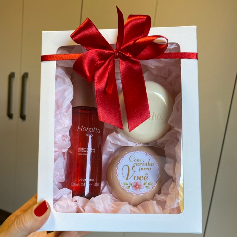 Kit Com Body Spray Floratta Red E 2 Sabonetes