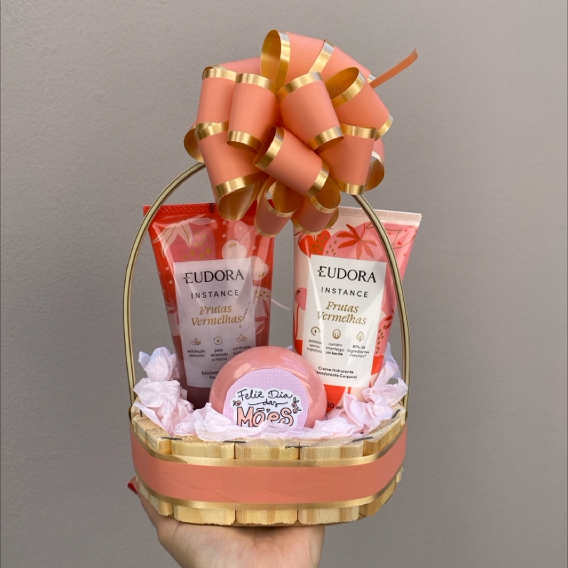 Cesta Esfoliante Corporal, Hidratante Frutas Vermelhas E Sabonete