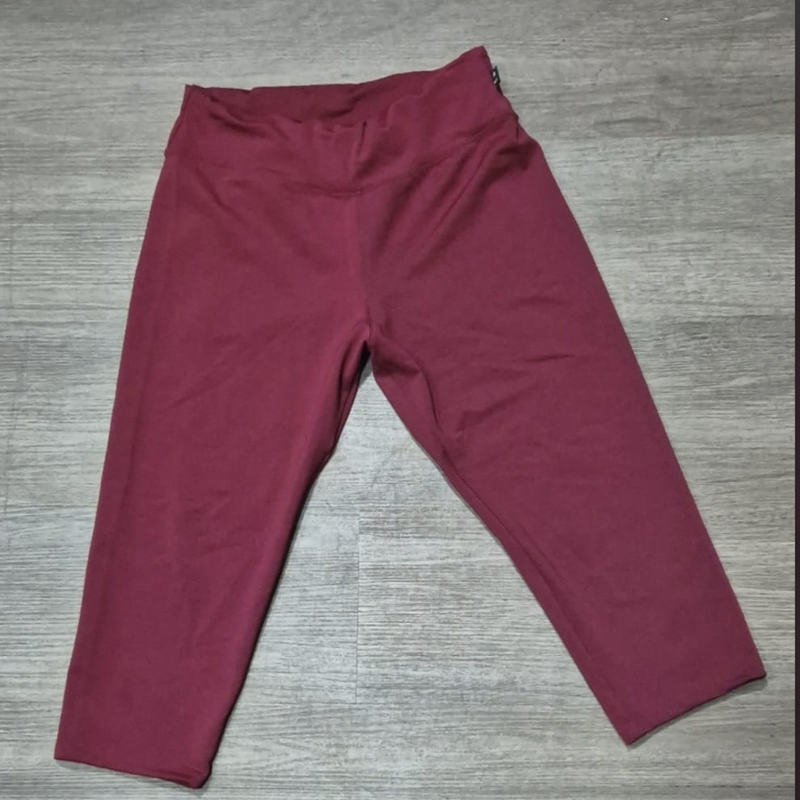 Calça Corsária Vinho, Academia. Tam M