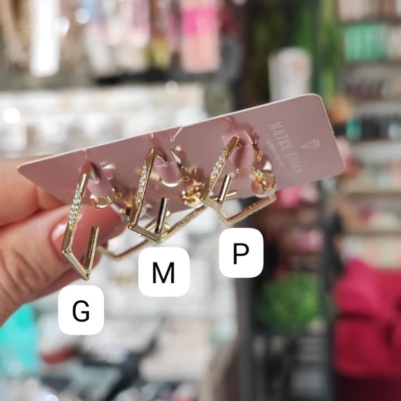 BRINCO 1/2 ARGOLA EM L COM  ZIRCONIAS - P