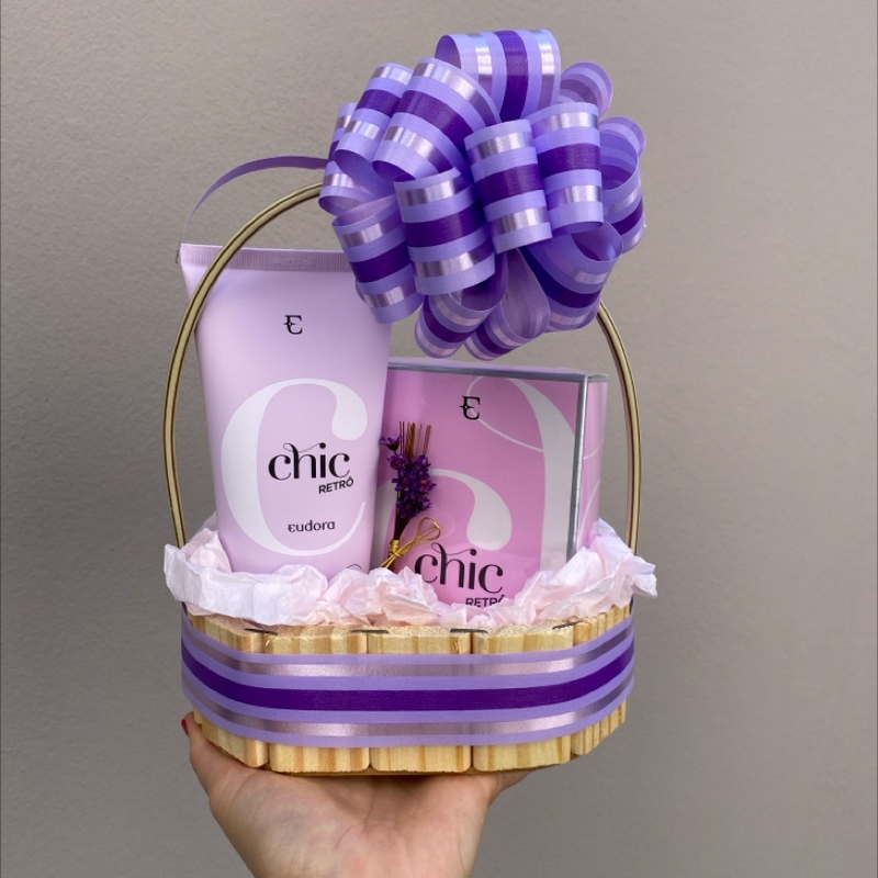 Cesta Perfume E Hidratante Chic Retrô