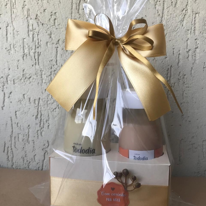 Presente Creme nutritivo 400 ml + sabonete líquido corporal macadâmia 300 ml