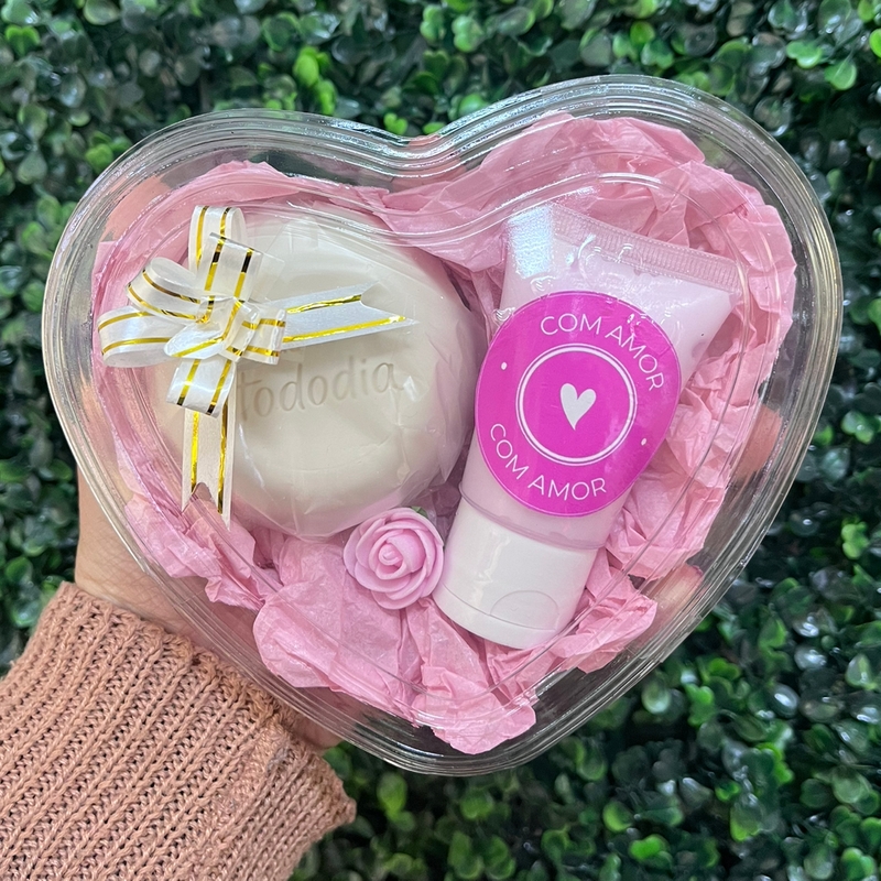 Presente Coração Rosa (1 Sabonete Natura + Bisnaga Hidratante)