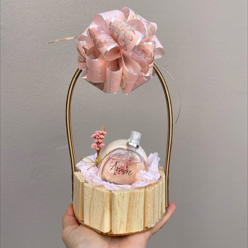 Mini Cesta Com Perfume Amore 25ml E Sabonete
