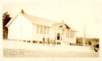 https://s3.us-east-1.amazonaws.com/rw.rosenwald-omeka-prod-stage/original/57f8bd37f546038edbc0883754b4a3e2327cfe13.jpg