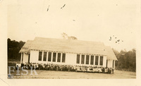 https://s3.us-east-1.amazonaws.com/rw.rosenwald-omeka-prod-stage/original/45c40bc28bcd3eea3d1d0e067df3fc6188bffc35.jpg