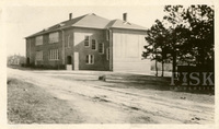https://s3.us-east-1.amazonaws.com/rw.rosenwald-omeka-prod-stage/original/c37f071a6355166f3c6614819e80281d6c14494b.jpg