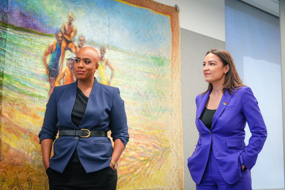 Split a contribution today between our two campaigns to keep the progressive movement growing strong in Congress!