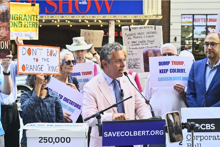 NY Assemblyman Tony Simone speaks at the petition delivery.