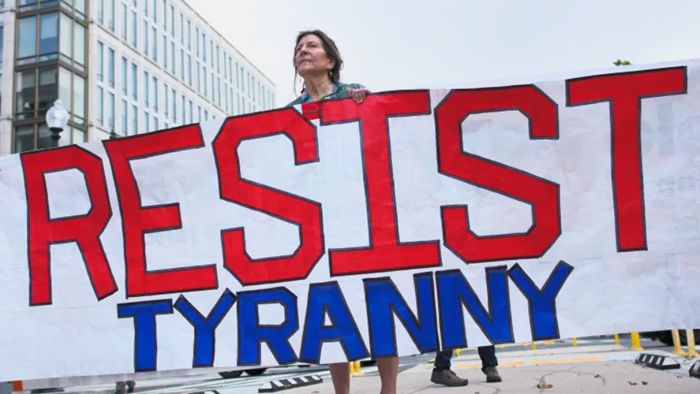 FOX 5 HEADLINE: Free DC protestors rally in opposition of DC police federal takeover