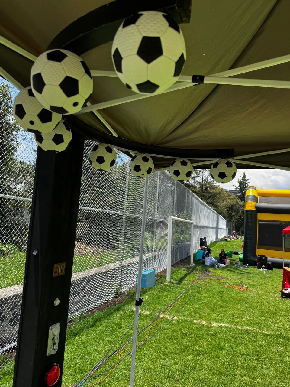 "Fly Stick" Juego de Reflejos Con Temática Futbol
