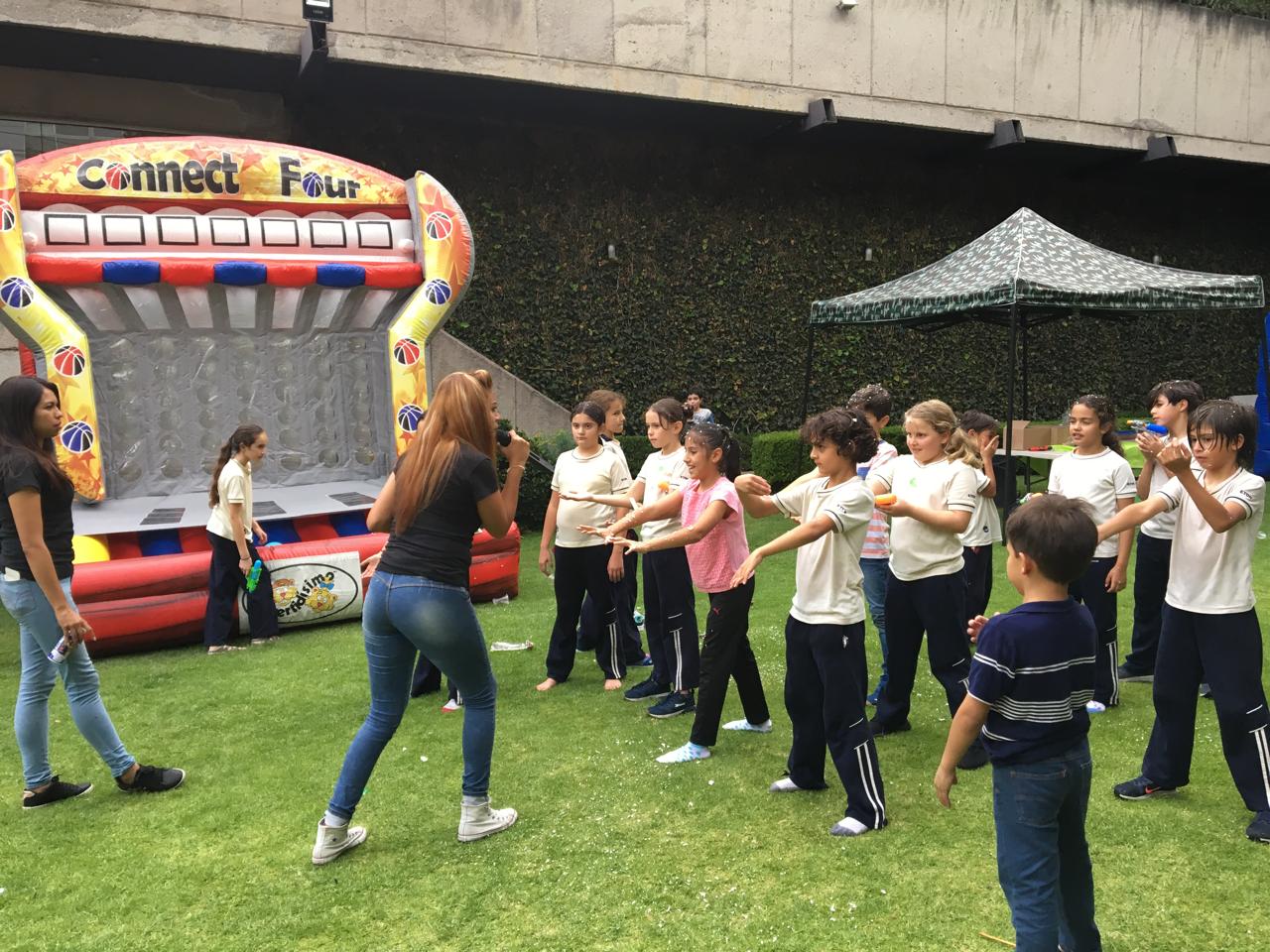 Carpa de Juegos y Concursos 3 animadores foto 3