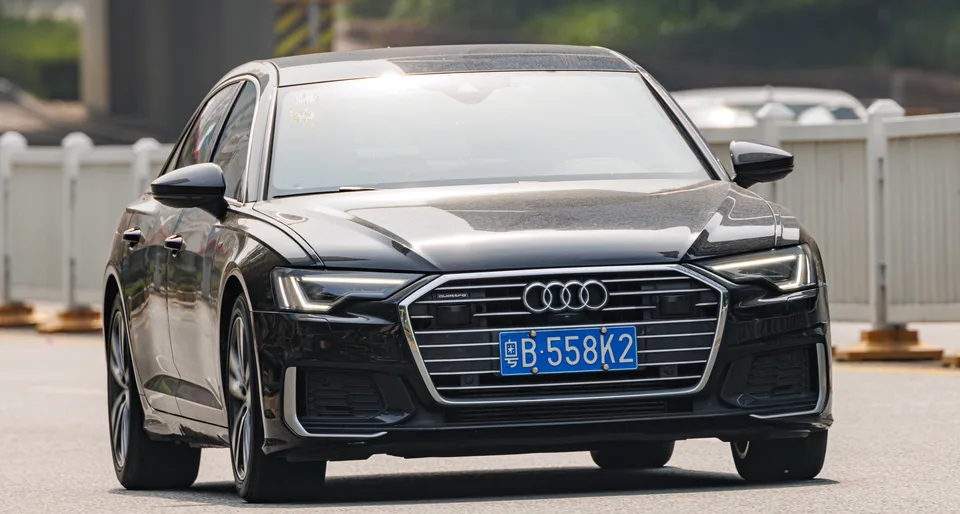 2021 Audi A6 45 TFSI Exterior photo 2