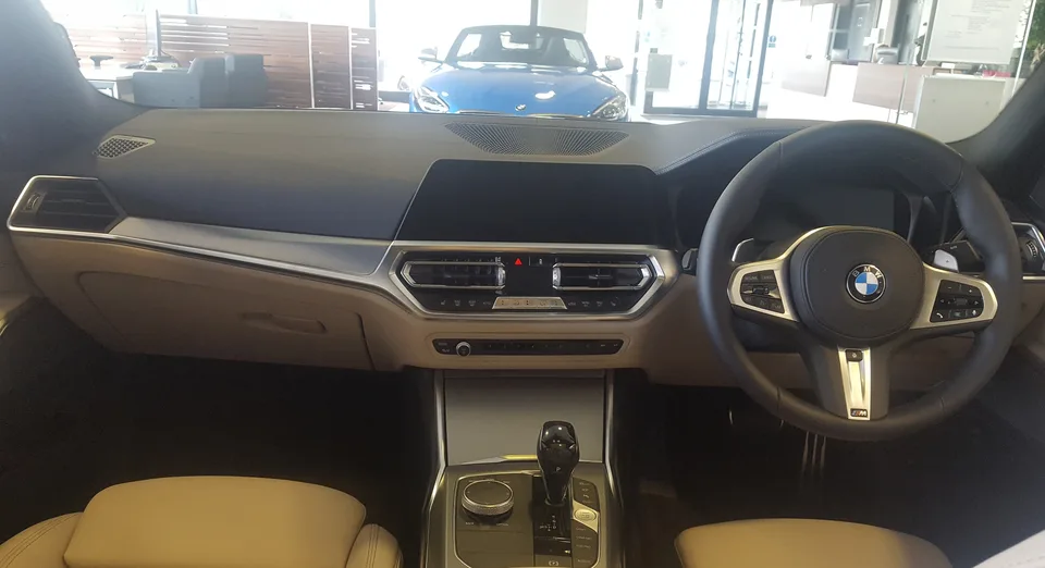 2022 BMW 330i M Sport Interior photo 1